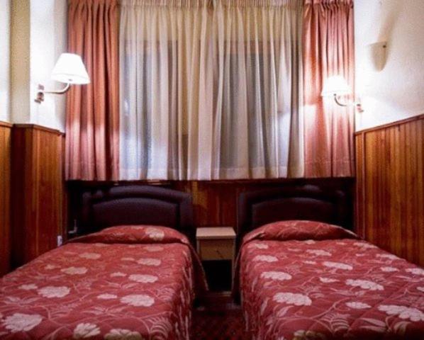 Hotel Bitouni Maçova Oda fotoğraf